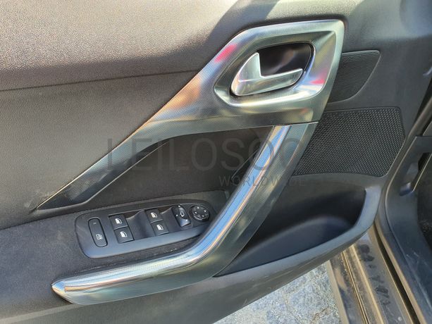 Peugeot 2008 · Ano 2015