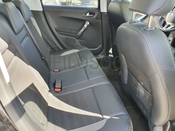 Peugeot 2008 · Ano 2015