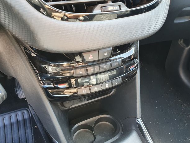 Peugeot 2008 · Ano 2015