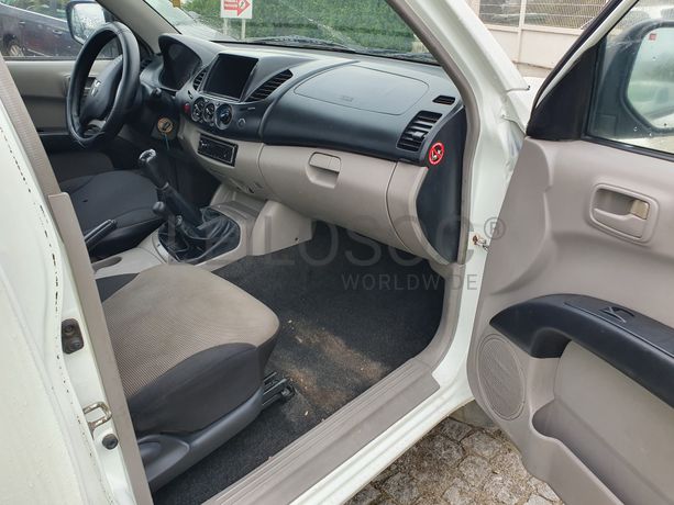 Mitsubishi L200 · Ano 2015