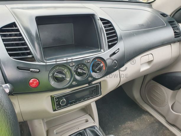Mitsubishi L200 · Ano 2015