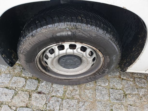 Peugeot Partner · Ano 2019