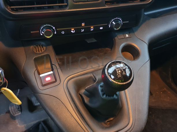 Peugeot Partner · Ano 2019