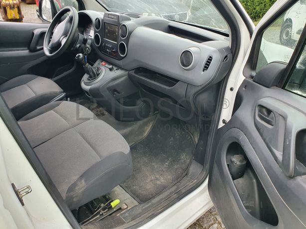 Peugeot Partner · Ano 2017