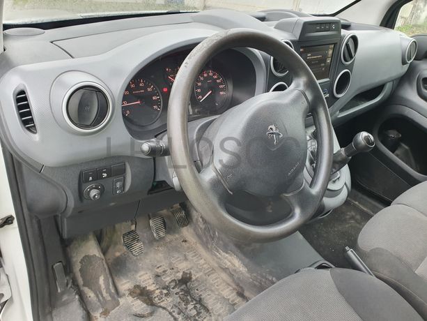 Peugeot Partner · Ano 2017