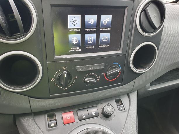 Peugeot Partner · Ano 2017