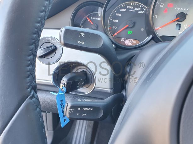 Porsche Panamera S Hybrid · Ano 2012