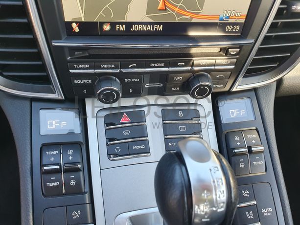 Porsche Panamera S Hybrid · Ano 2012