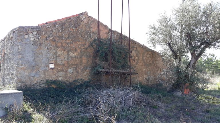 Moradia (Ruínas) + Terreno · Tomar