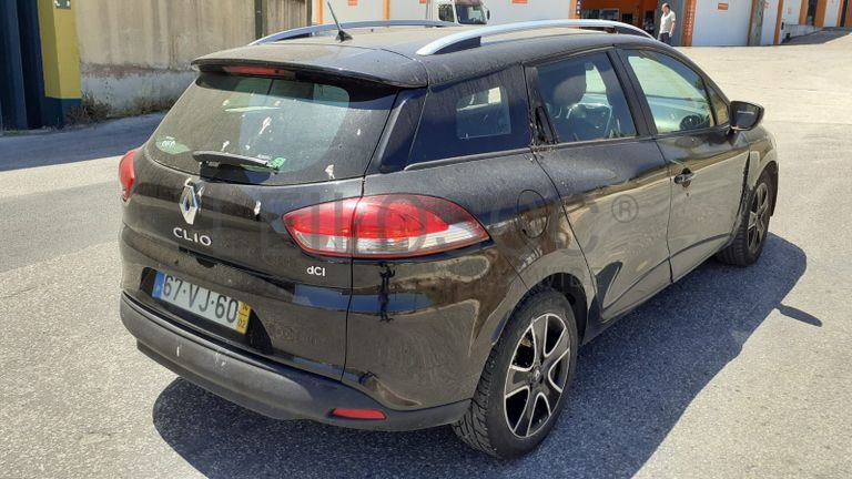 Renault Clio IV Grandtour DCI · Ano 2014