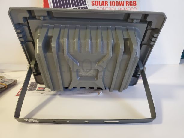 Foco Led e Painel Solar