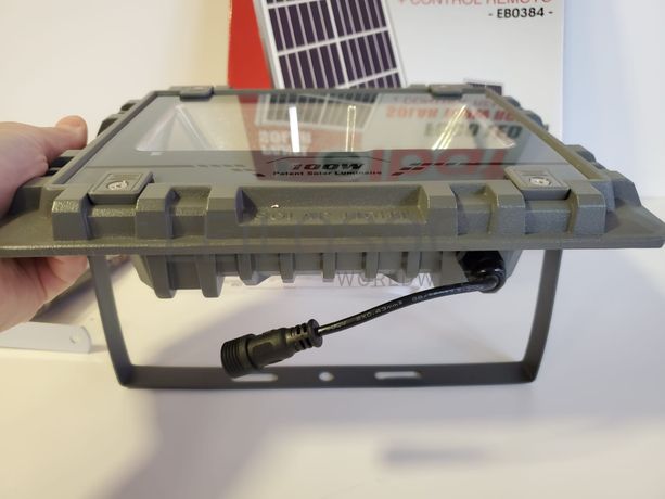 Foco Led e Painel Solar