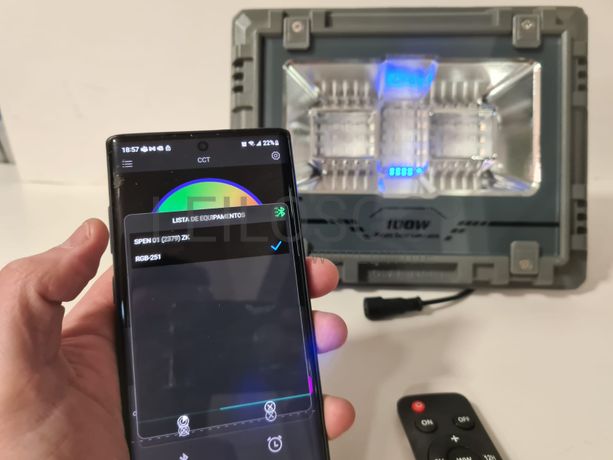 Foco Led e Painel Solar