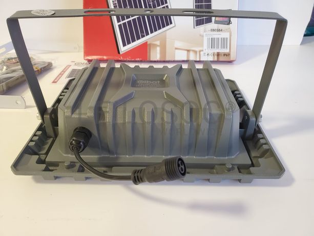 Foco Led e Painel Solar