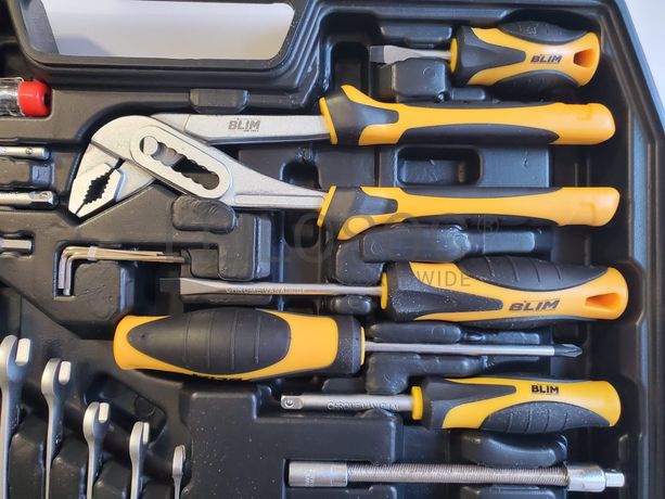 Caixa Ferramentas com Ferramentas