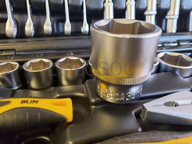 Caixa Ferramentas com Ferramentas