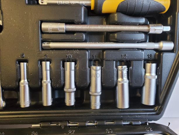 Caixa Ferramentas com Ferramentas