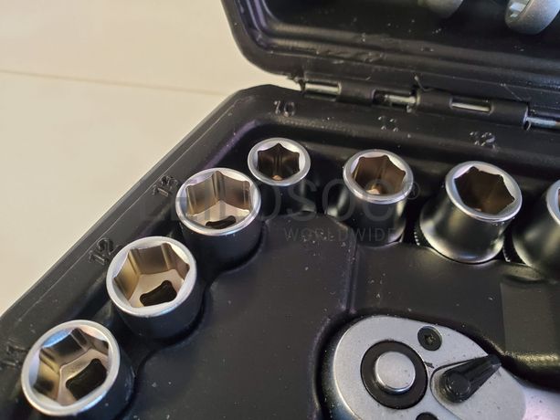 Caixa Ferramentas com Ferramentas