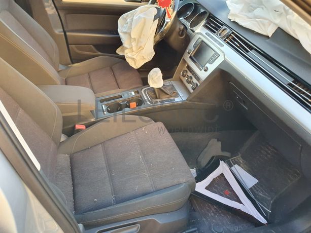 Volkswagen Passat · Ano 2016