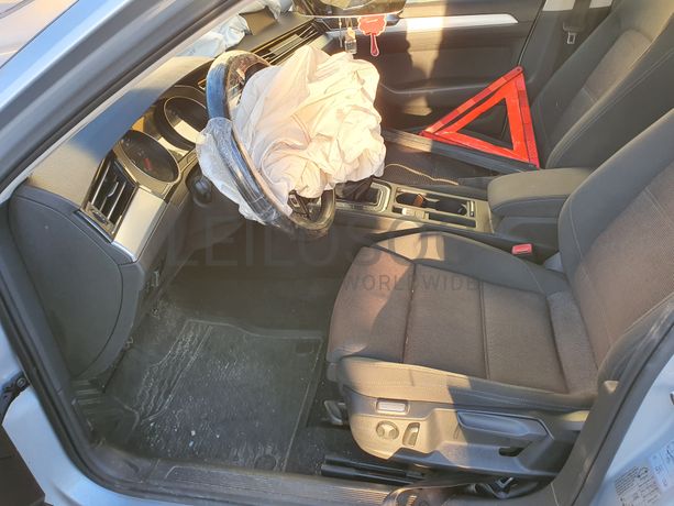 Volkswagen Passat · Ano 2016