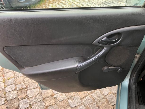Ford Focus · Ano 2000