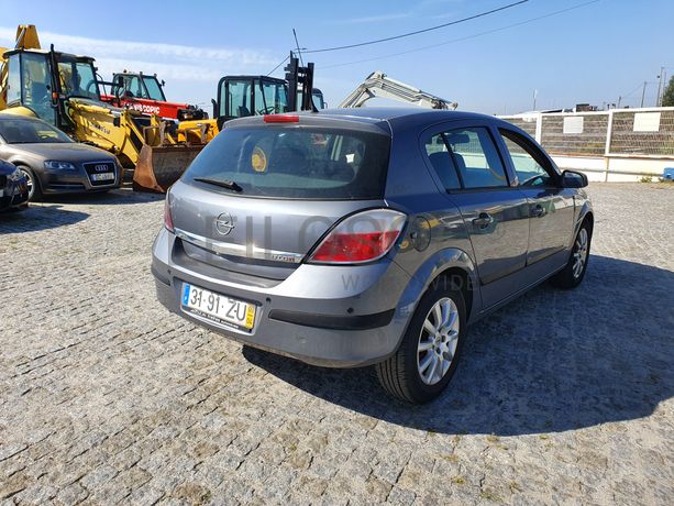 Opel Astra · Ano 2005
