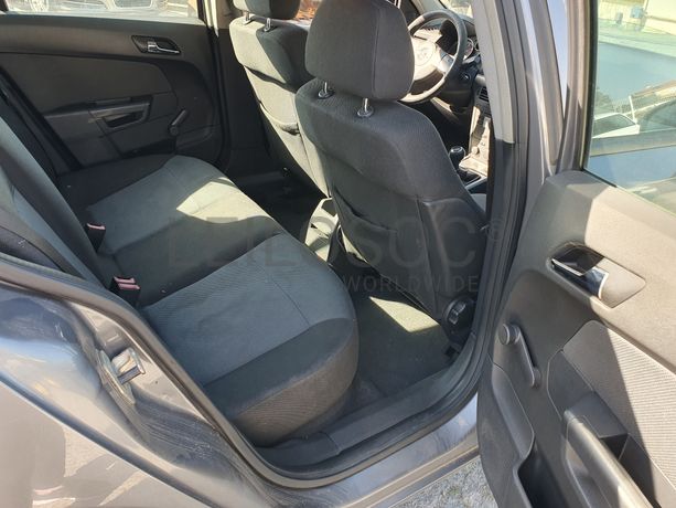 Opel Astra · Ano 2005