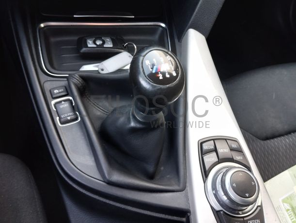 BMW 320D · Ano 2015