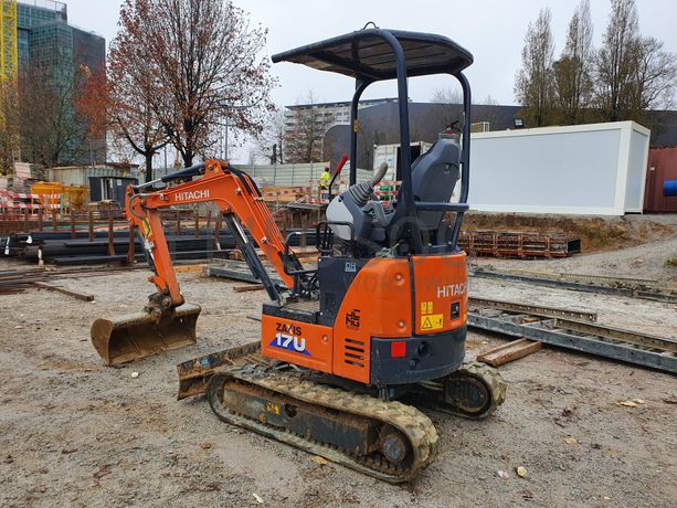 Mini Giratória Rastos Hitachi · Ano 2022