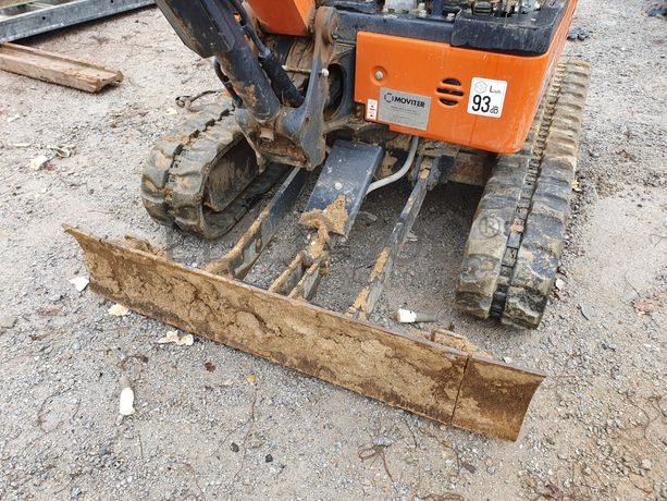 Mini Giratória Rastos Hitachi · Ano 2022