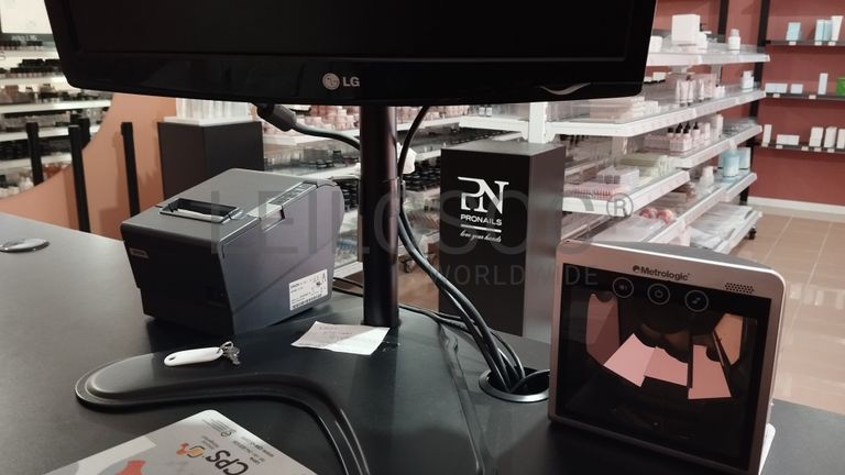 Mobiliário Escritório · Material Informático