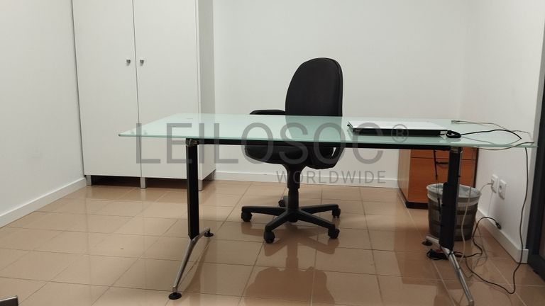 Mobiliário Escritório · Material Informático