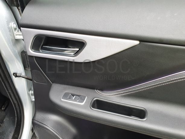 Jaguar F-Pace · Ano 2017