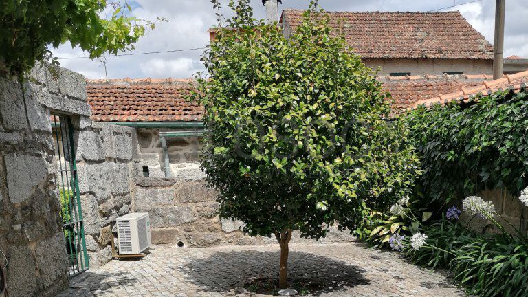 Moradia V2 · Nelas, Viseu