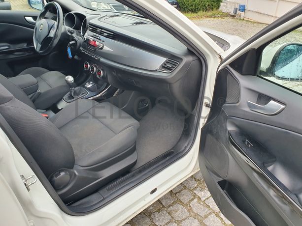 Alfa Romeu Giulietta · Ano 2011