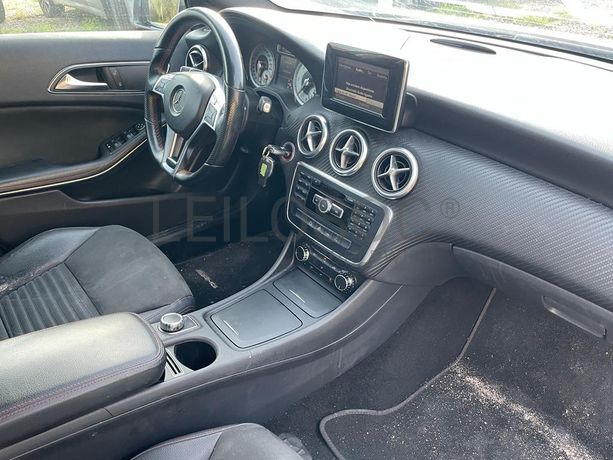 Mercedes-Benz Classe A 180 CDI · Ano 2013
