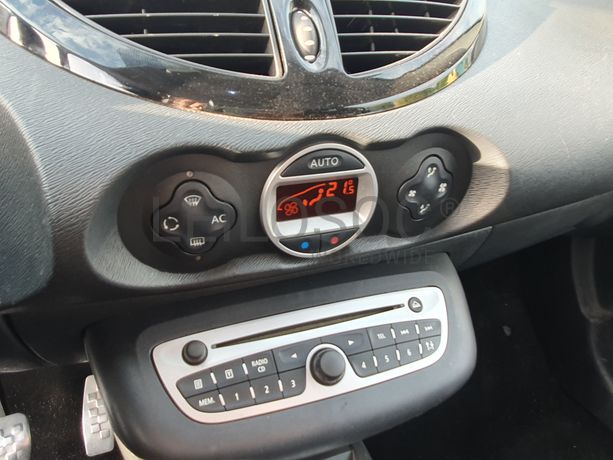 Renault Twingo · Ano 2011