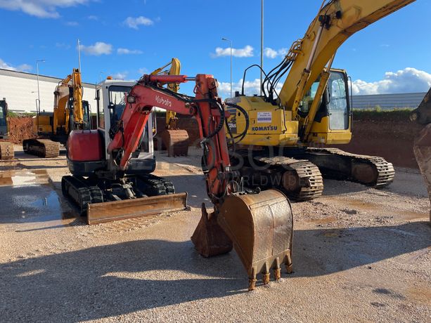 Mini Giratória Kubota KX 121