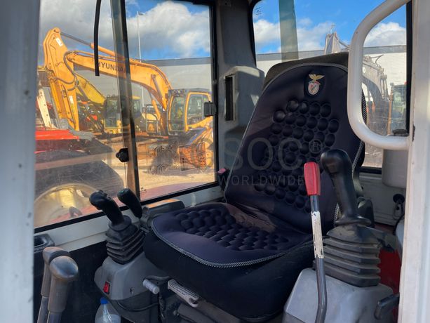 Mini Giratória Kubota KX 121