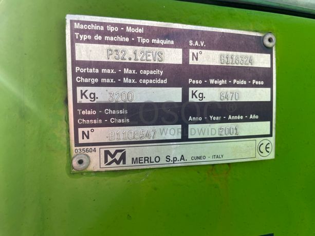 Empilhador Telescópico Merlo P32