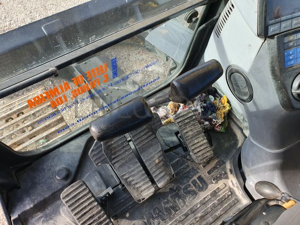 Giratória Komatsu PC138US-8