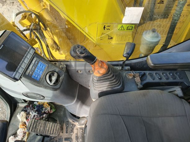 Giratória Komatsu PC138US-8