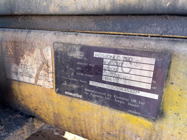 Giratória Komatsu PC 340 NLC-7EO