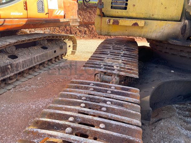 Giratória Komatsu PC 340 NLC-7EO