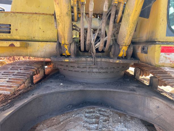 Giratória Komatsu PC 340 NLC-7EO