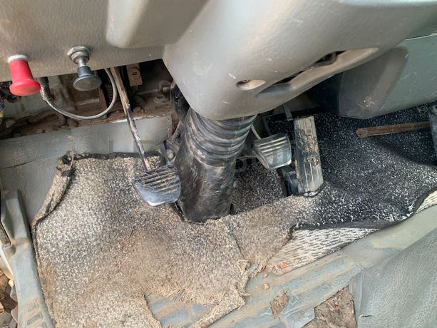 Mitsubishi Canter · Ano 2001