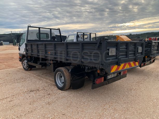 Mitsubishi Canter · Ano 2001