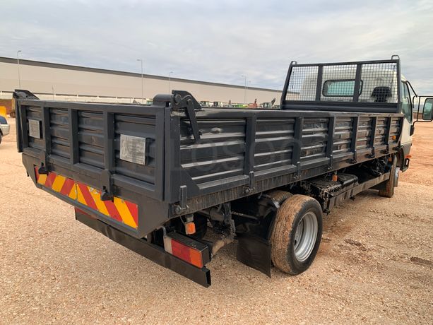 Mitsubishi Canter · Ano 2001