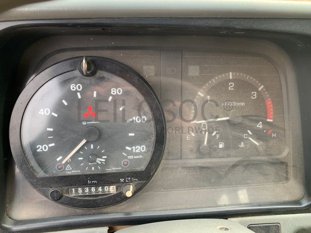 Mitsubishi Canter · Ano 2001