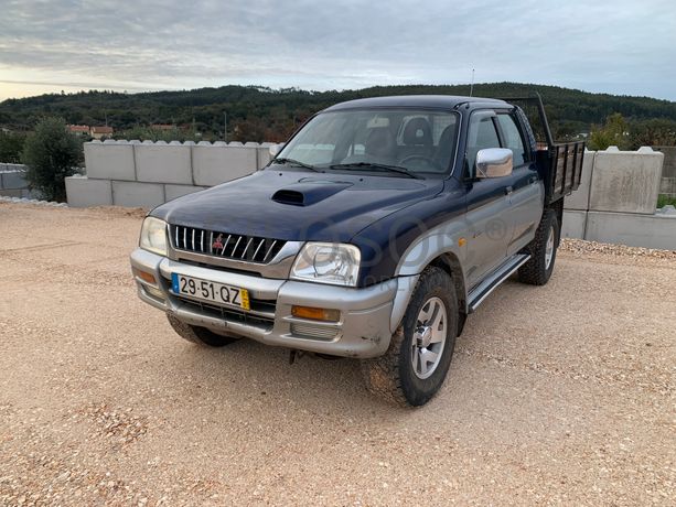 Mitsubishi L200 · Ano 2001